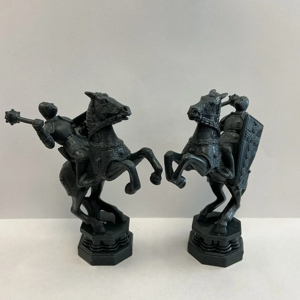 2002 Harry Potter Wizard Chess Set Replacement 2 Black Knights Plastic Pieces